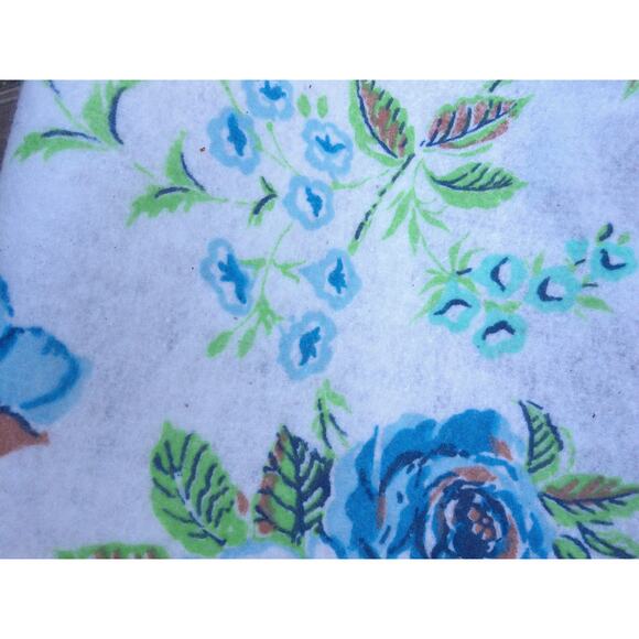 Vintage Chatham Satin Trim Cozy Floral Blanket - Picture 2 of 6